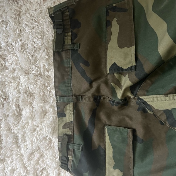 Women’s camo pants - Picture 4 of 7